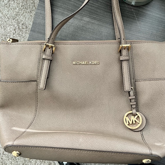 Michael Kors Marilyn Tote Bag - Picture 2 of 10